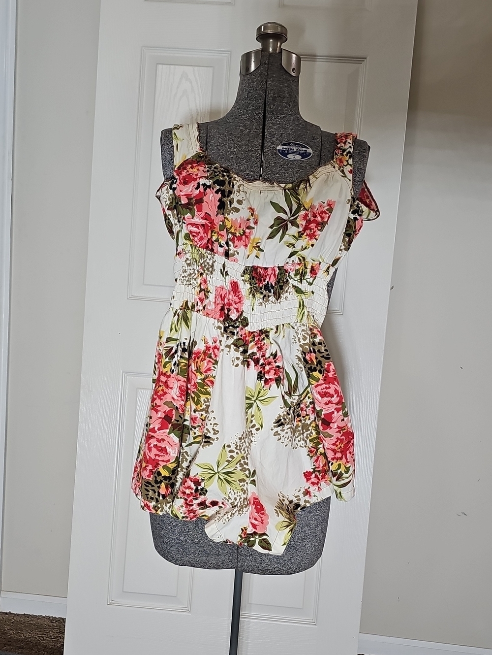 Fire LA 100% Cotton Floral Print Elastic Waist Romper 2 Pockets Size S